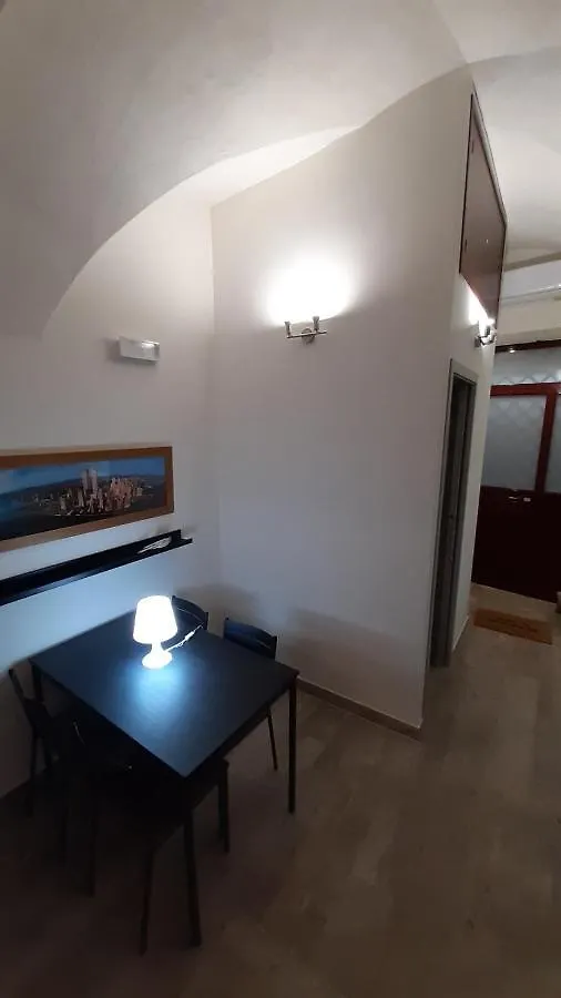 Appartamento Casa Serravalle Aeroporto di Catania Fontana Rossa