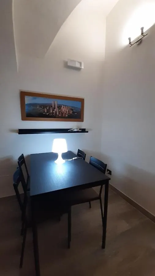Appartamento Casa Serravalle Aeroporto di Catania Fontana Rossa Italia